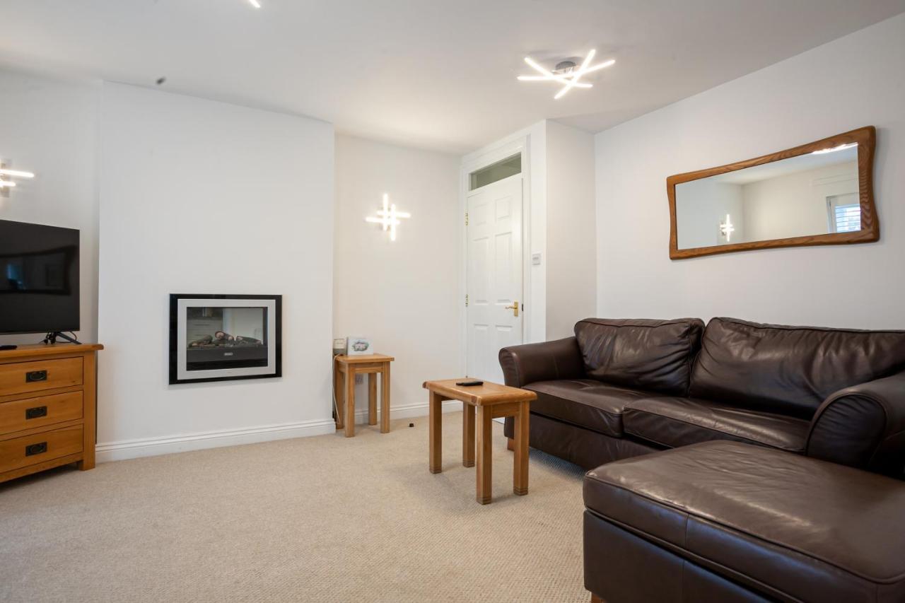 Keswick Ground Floor Apartment With Parking Екстериор снимка